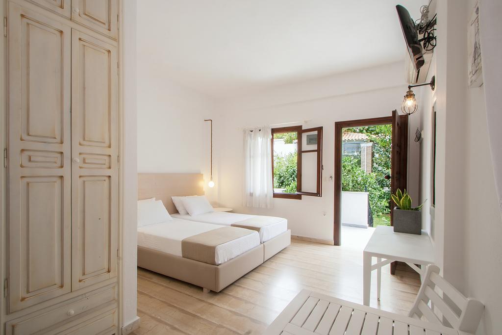 Paris Studios & Apartment Ayía Paraskeví Exterior foto