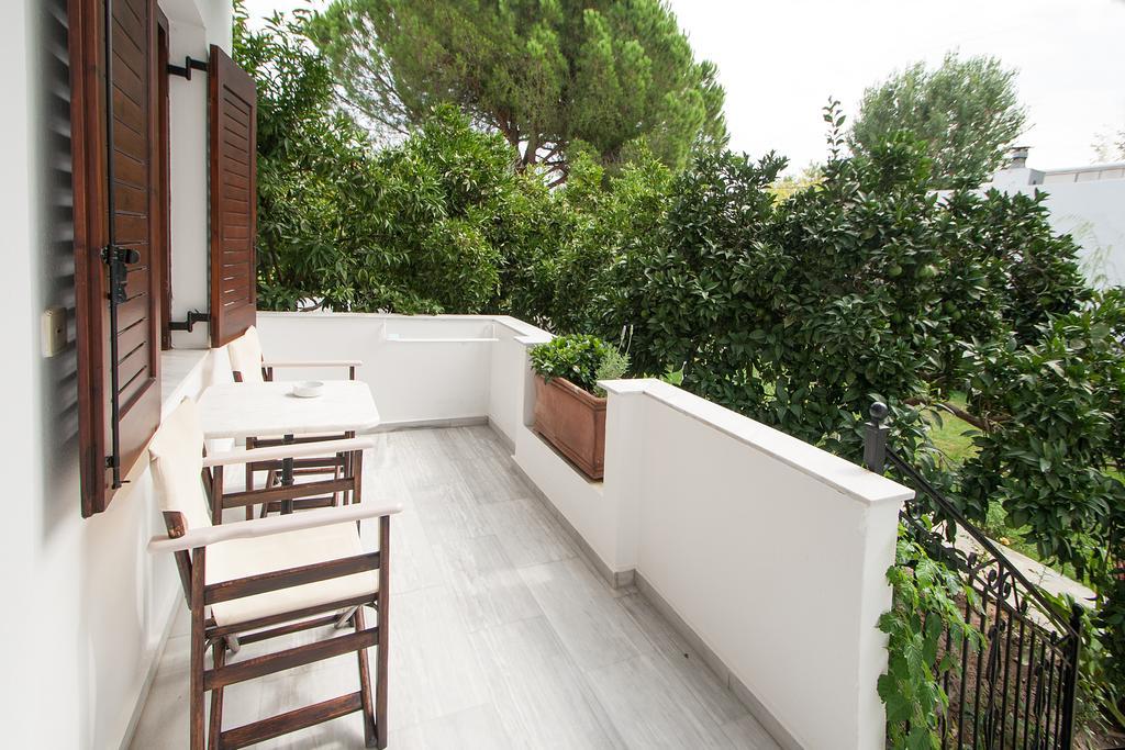 Paris Studios & Apartment Ayía Paraskeví Exterior foto